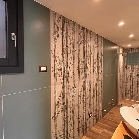 La Terrazza Di Samaino Apartmán *